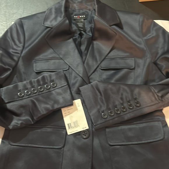 AXCESS Button-front Jacket - Picture 6 of 15
